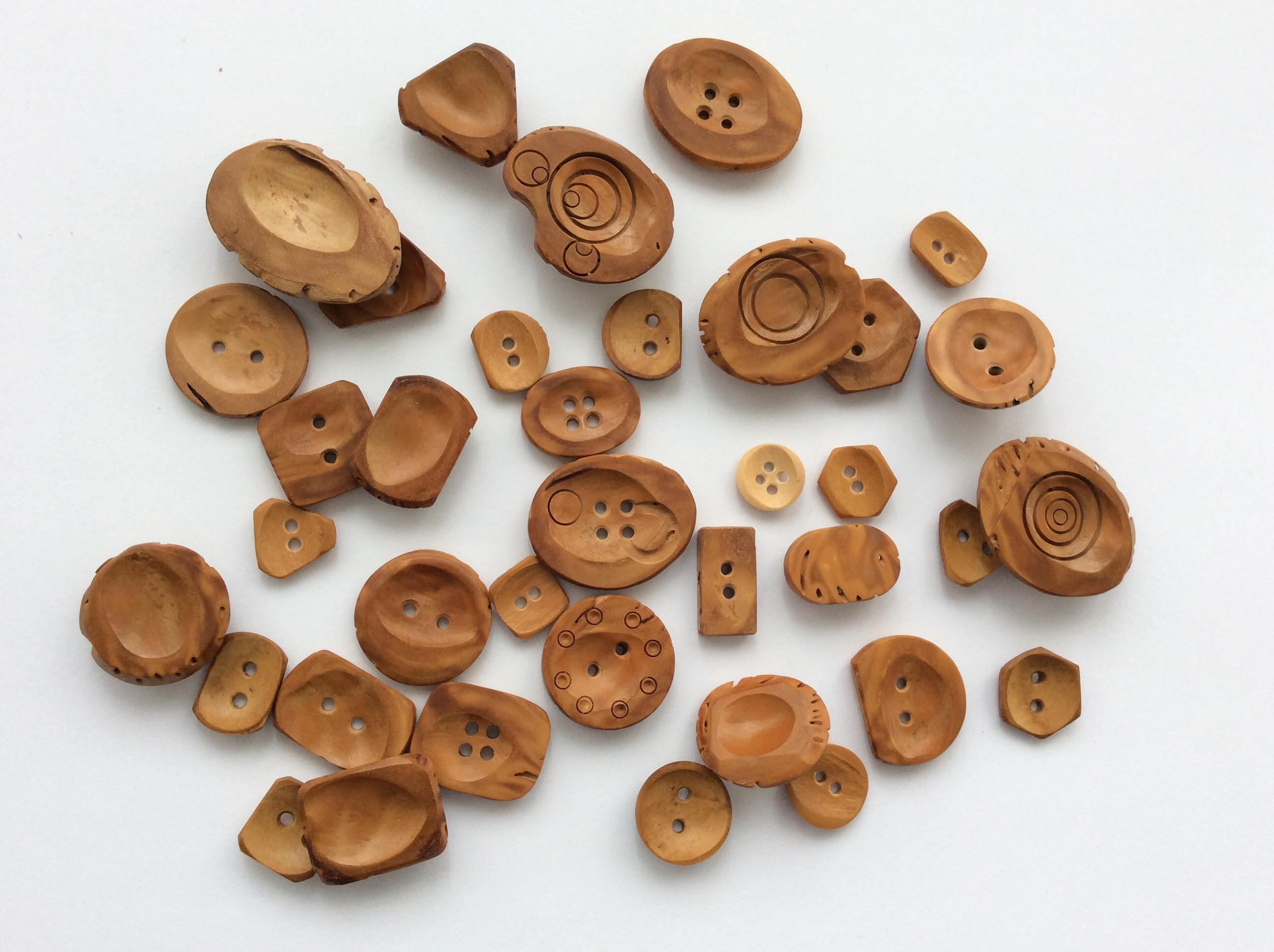Ръчно изработени копчета от естествени материали